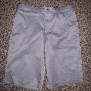 Under Armor boys size 12 golf shorts